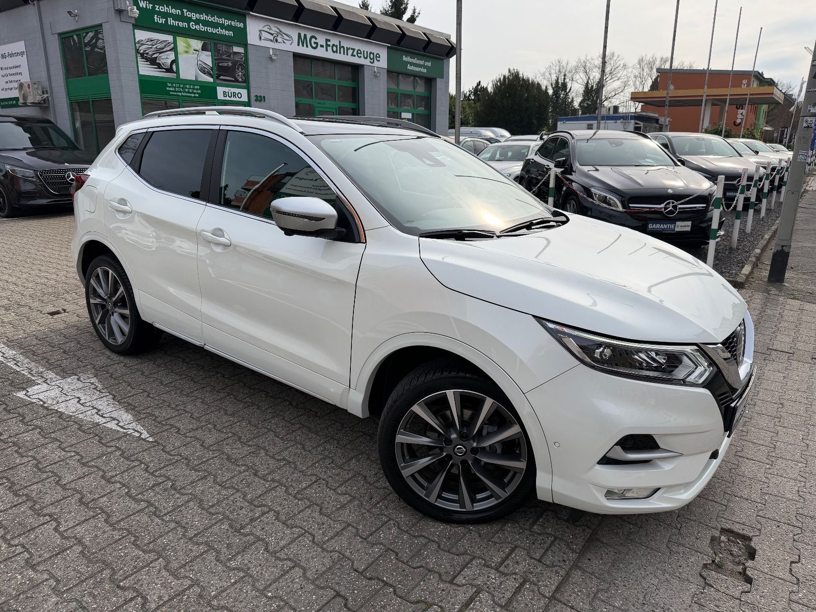 Fahrzeugabbildung Nissan Qashqai Tekna+ VOLLAUSSTATTUNG 19 ZOLL BOSE