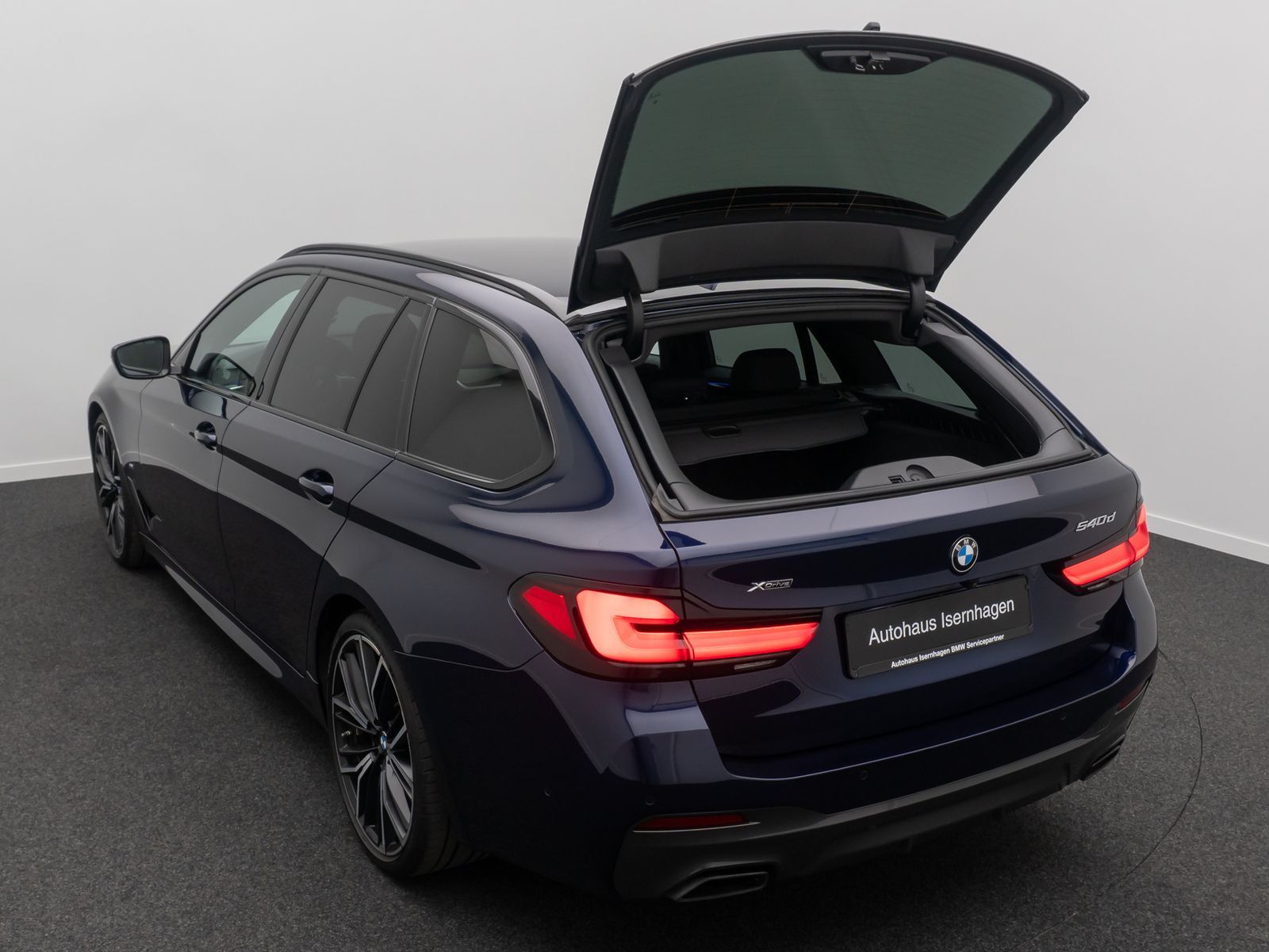 Fahrzeugabbildung BMW 540d xD M Sport Pro DAB HUD Kamera Laser H/K 20"