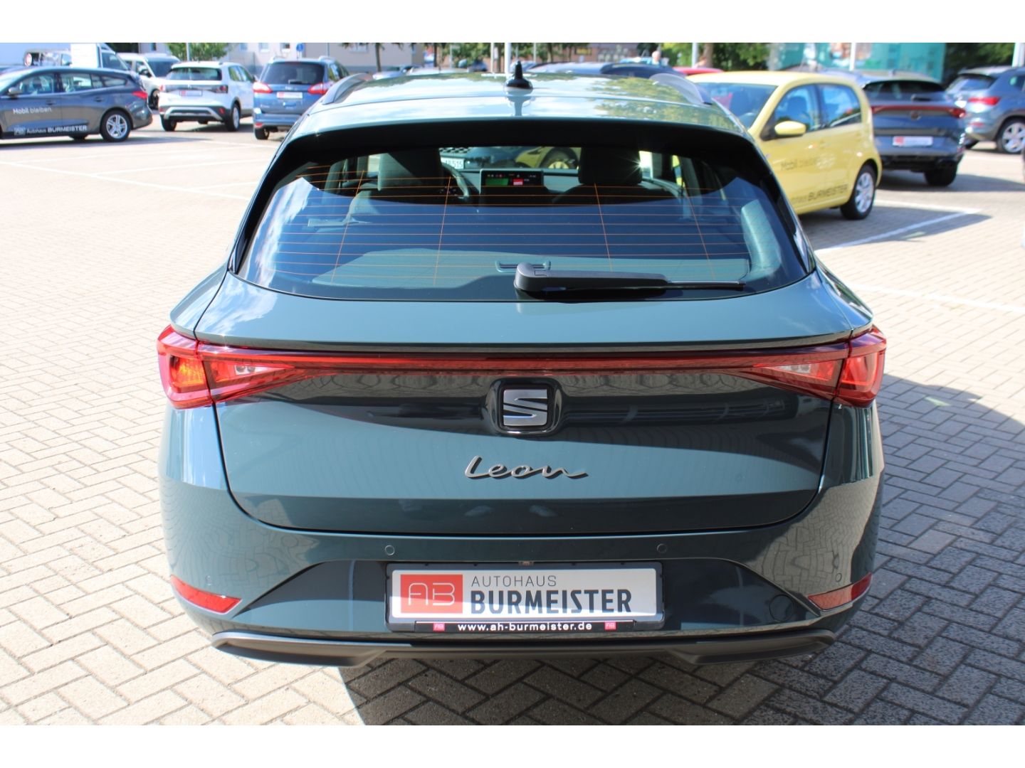 Fahrzeugabbildung SEAT Leon Sportstourer Style LED GRA WiPa RFK FullLin