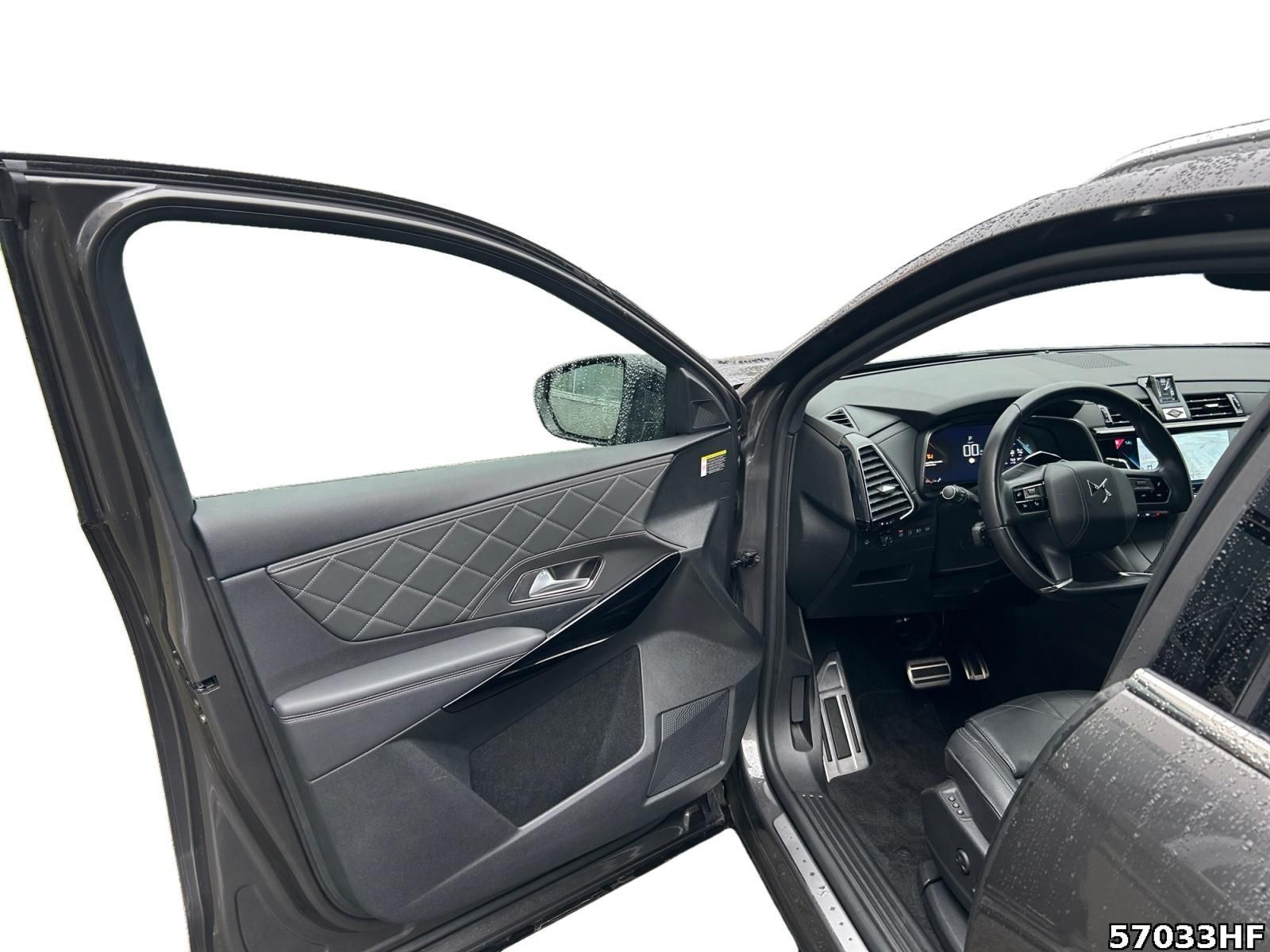 Fahrzeugabbildung DS Automobiles DS7 Crossback E-Tense 225 Rivoli +DAB+LED+AWD+