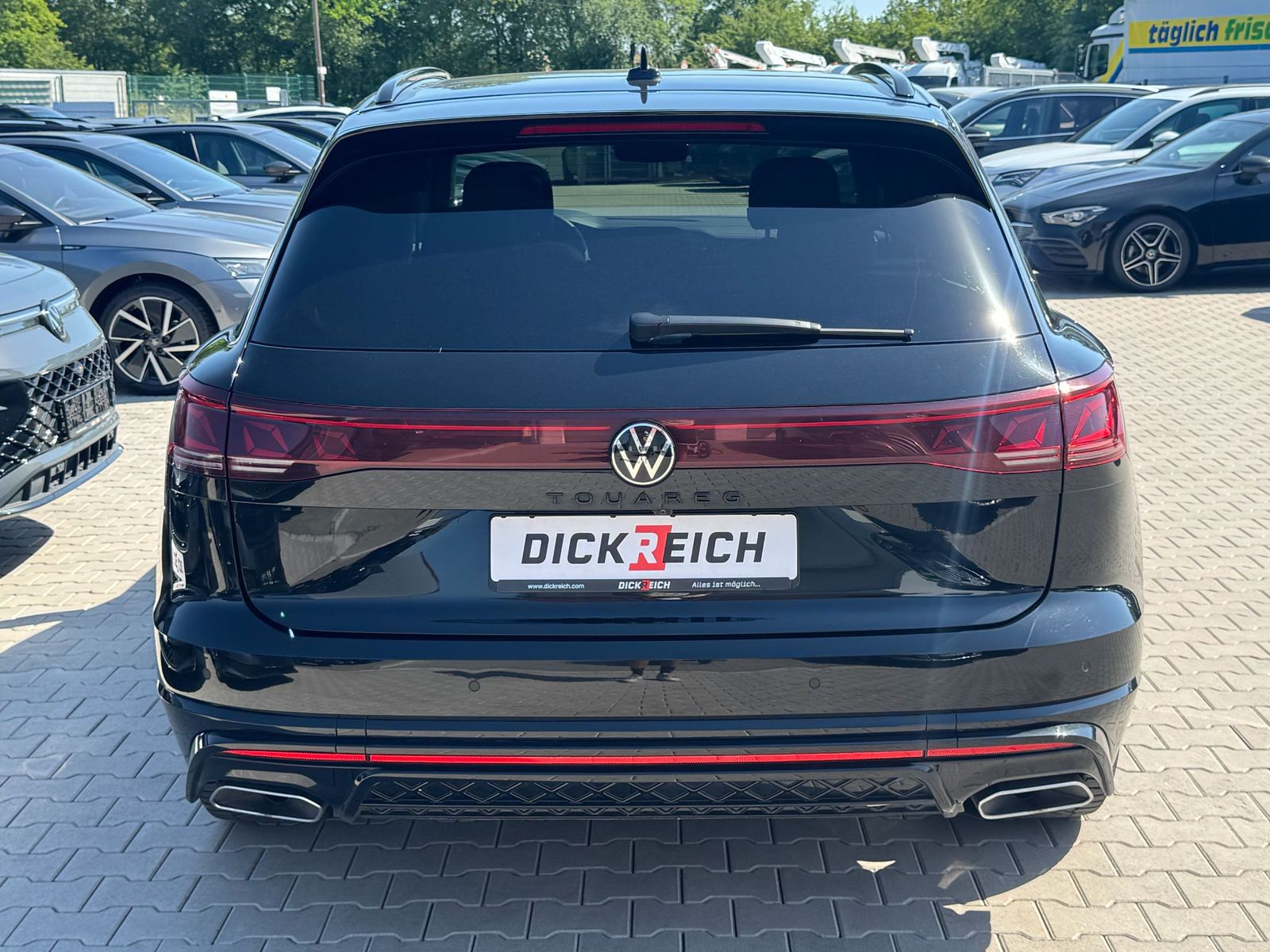 Fahrzeugabbildung Volkswagen Touareg 3.0TDI 4M R-Line VOLL Black 22" UPE 114T