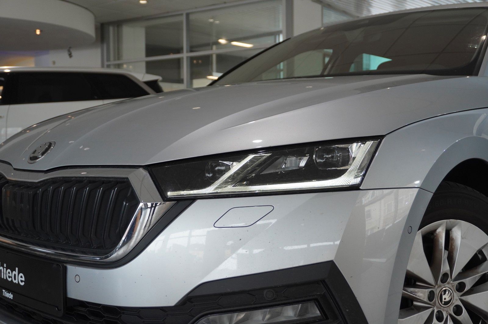 Fahrzeugabbildung SKODA Octavia Combi 2.0 TDI AMBITION NAVI/LED/KAMERA
