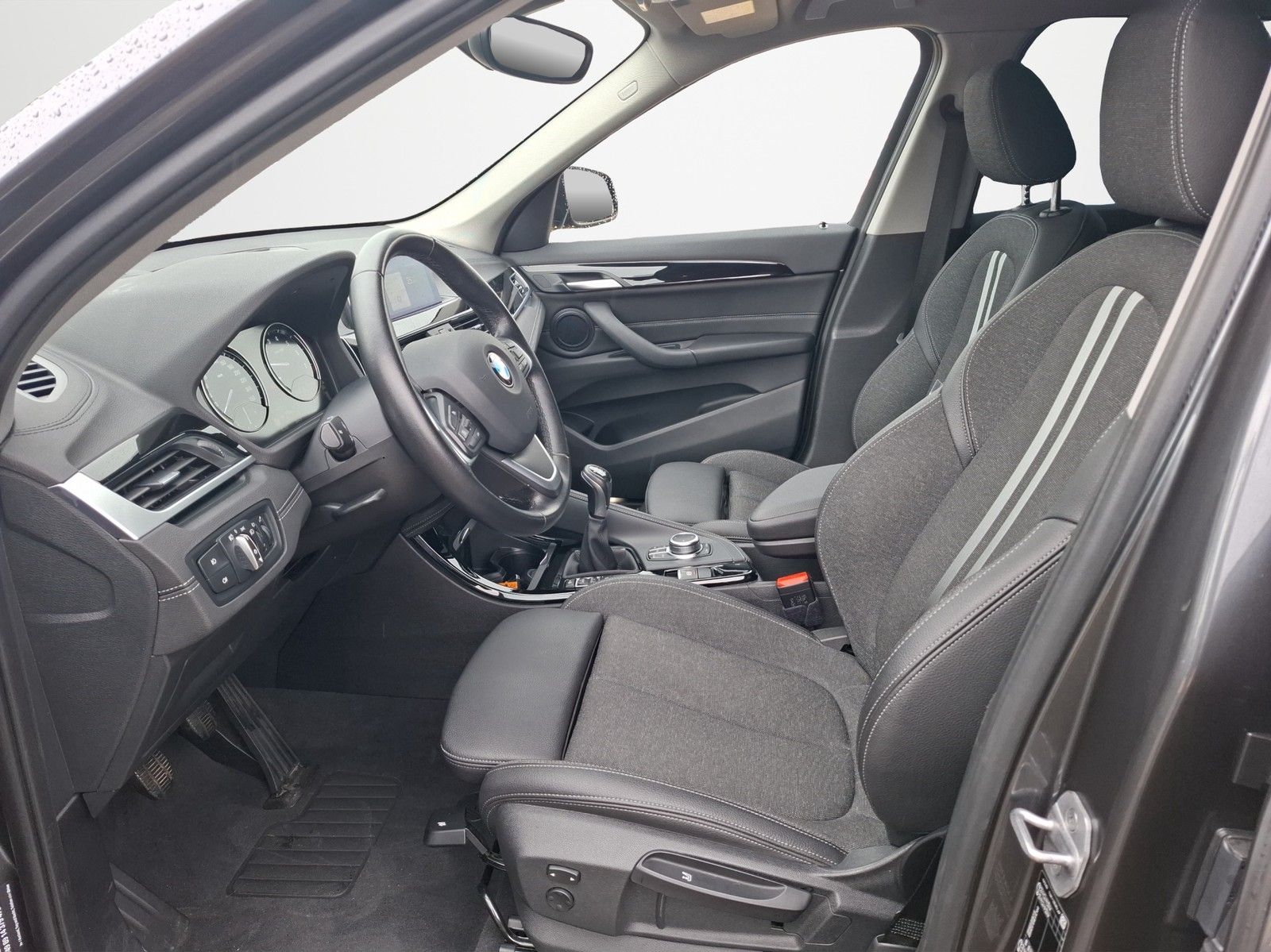 BMW X1 sDrive 18 i Sport Line KLIMA / LED / NAVI / A - Image 9