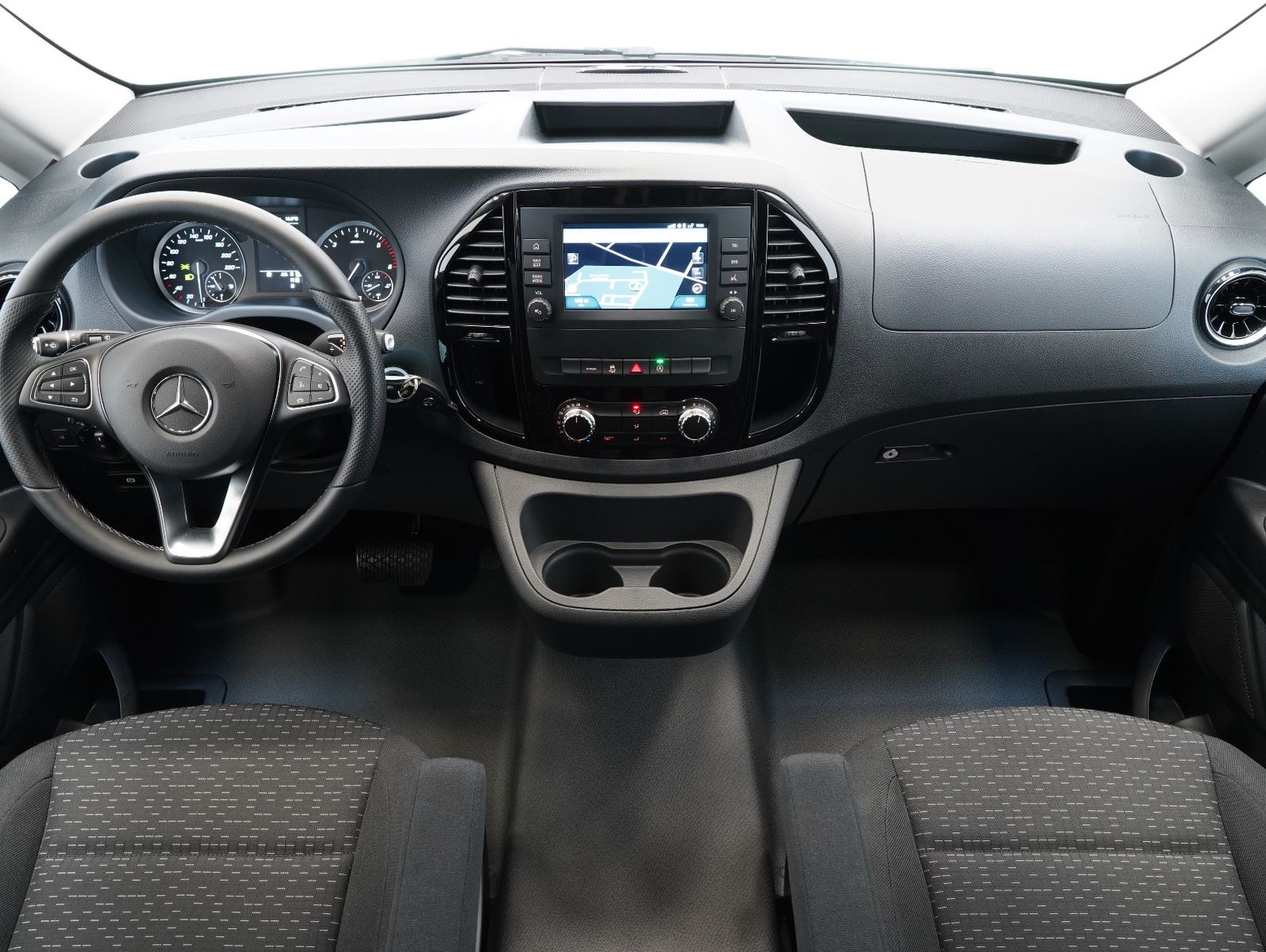 Fahrzeugabbildung Pössl VANSTAR Vito Tourer 119 CDI Pro 4x4 lang KÜCHE