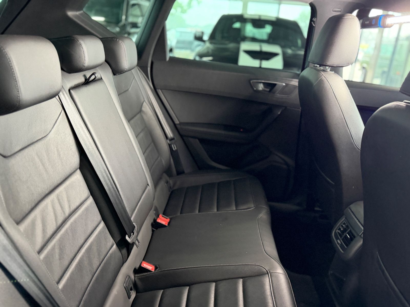 Fahrzeugabbildung SEAT Ateca 2.0 TDI Xcellence 4Drive 360°-Kamera ACC