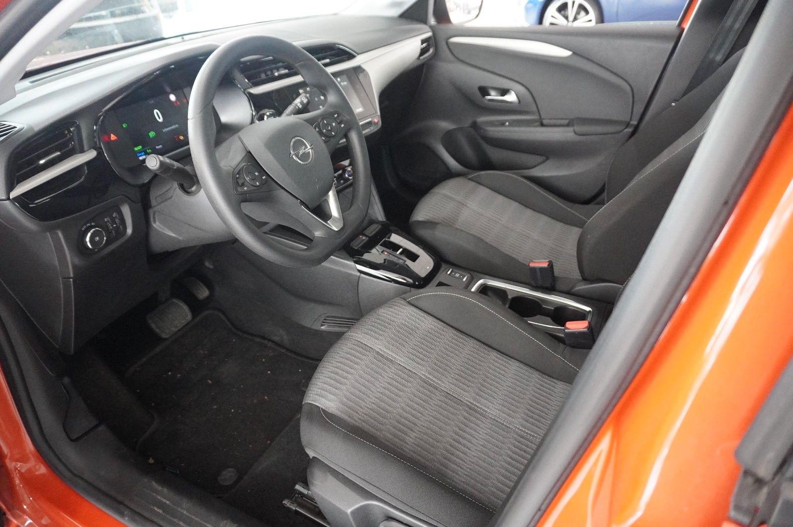 Fahrzeugabbildung Opel Corsa-e F EDITION 7KW NAVI/VIRT/TEMP/DAB/WÄRMEP.