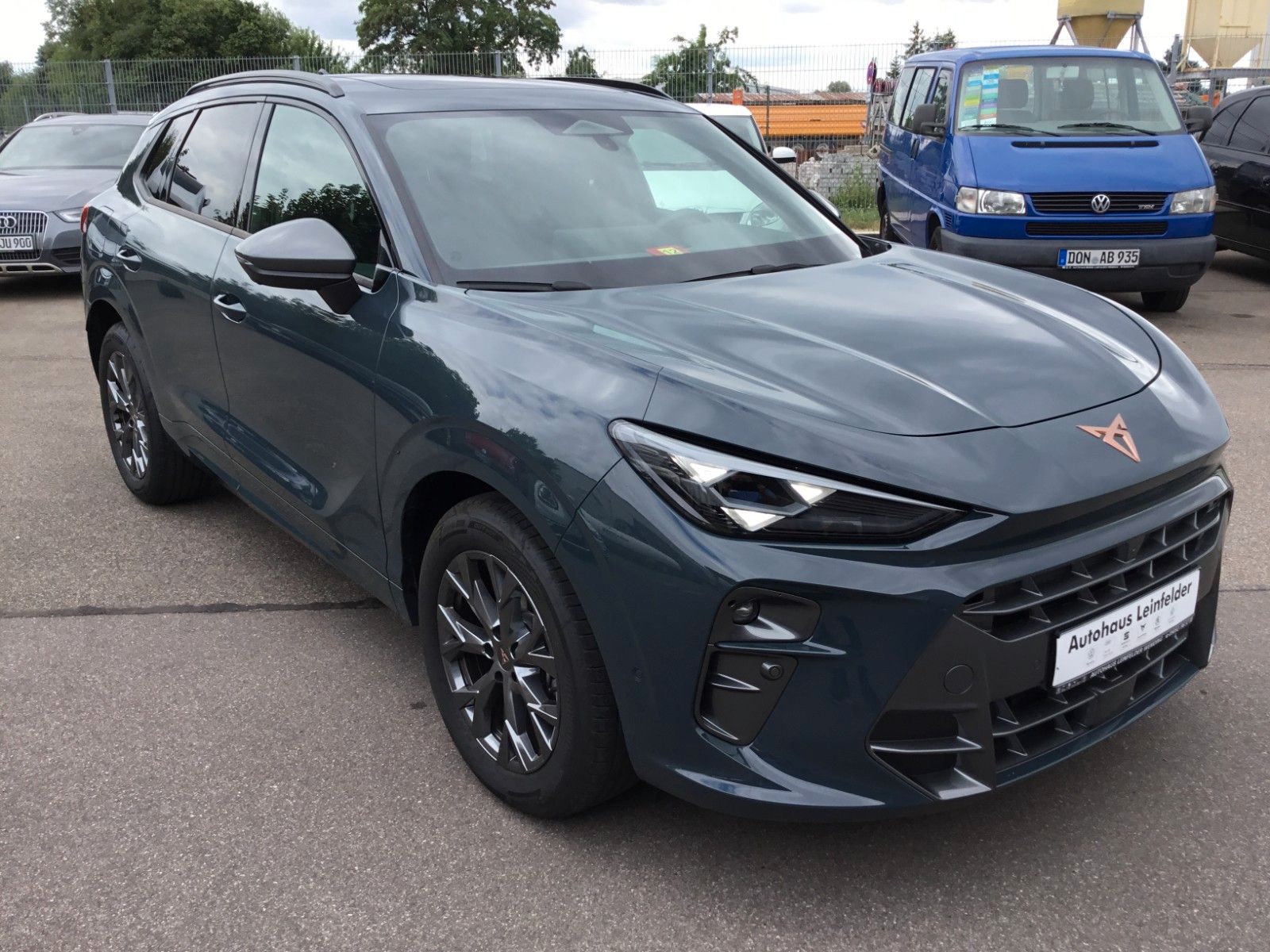 Fahrzeugabbildung CUPRA Terramar 1.5 eTSI DSG+AHK+Pano+360°+Headup+ACC