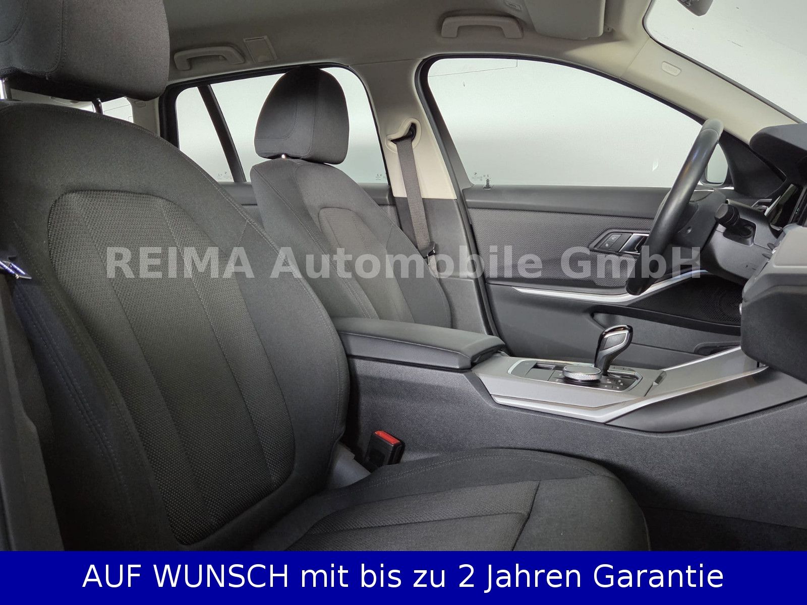 Fahrzeugabbildung BMW 330e Touring  Advantage, Laser, HUD, ACC
