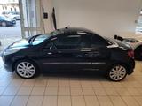 Peugeot 207 1.6 8V HDi 112CV CC Féline - Peugeot 207 aus 2010: Hdi