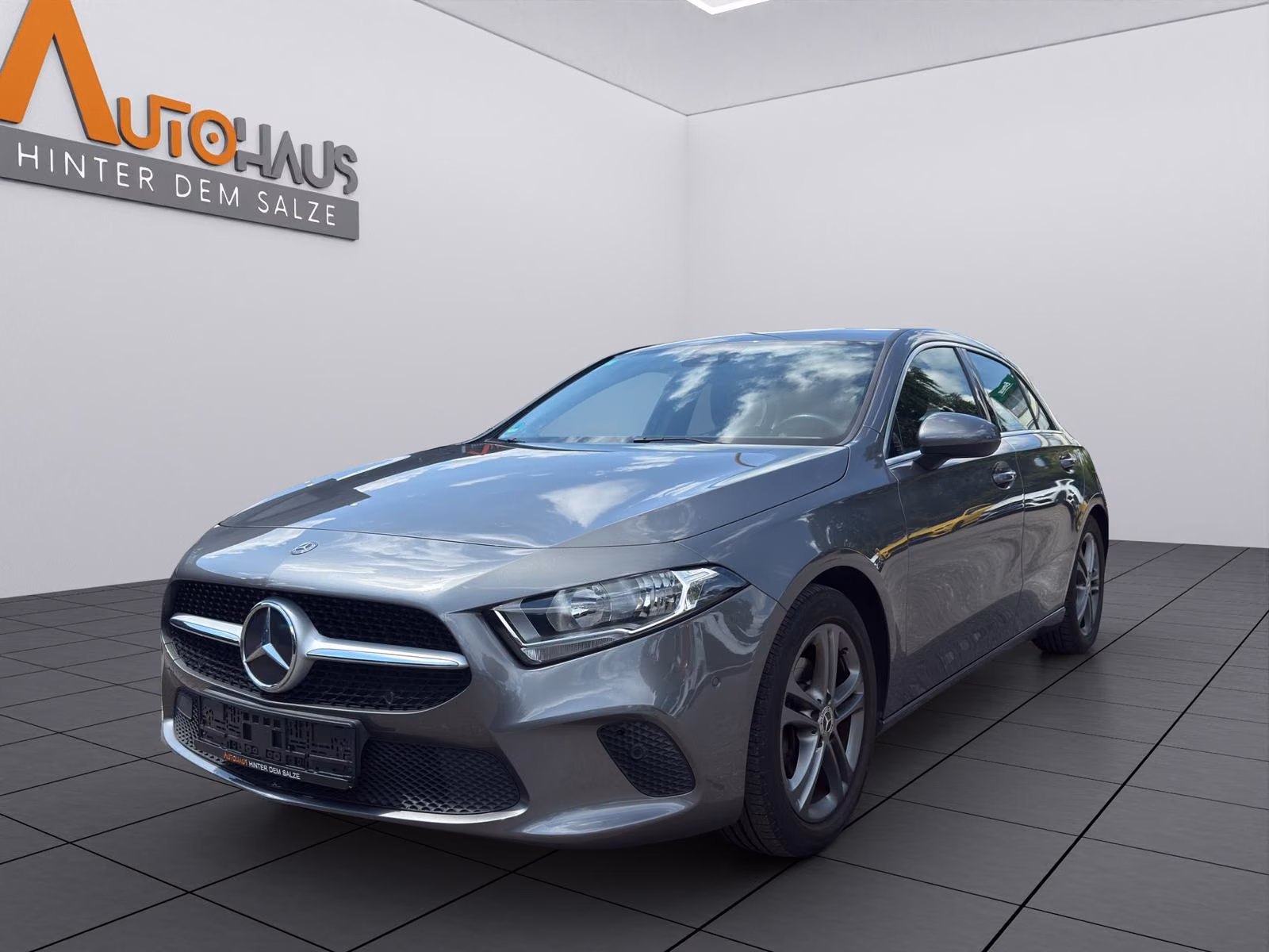 Mercedes-Benz A 180|SHZG|NAVI|VIRT|PDC|TEMP|LM