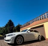 BMW 530d xDrive Touring (F11) Navi Profess... - BMW 530 aus 2011: Kombi
