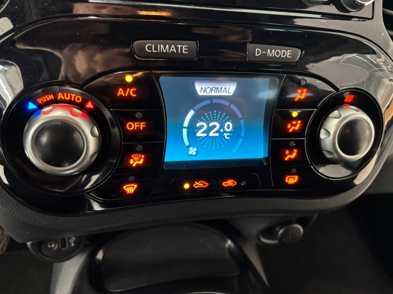 Fahrzeugabbildung Nissan Juke 1.6 NAVI/SHZ/KAMERA/ALU/1.HAND
