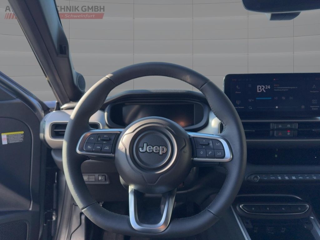 Fahrzeugabbildung Jeep Avenger e-Hybrid Altitude NAVI ALLWETTER WINTER