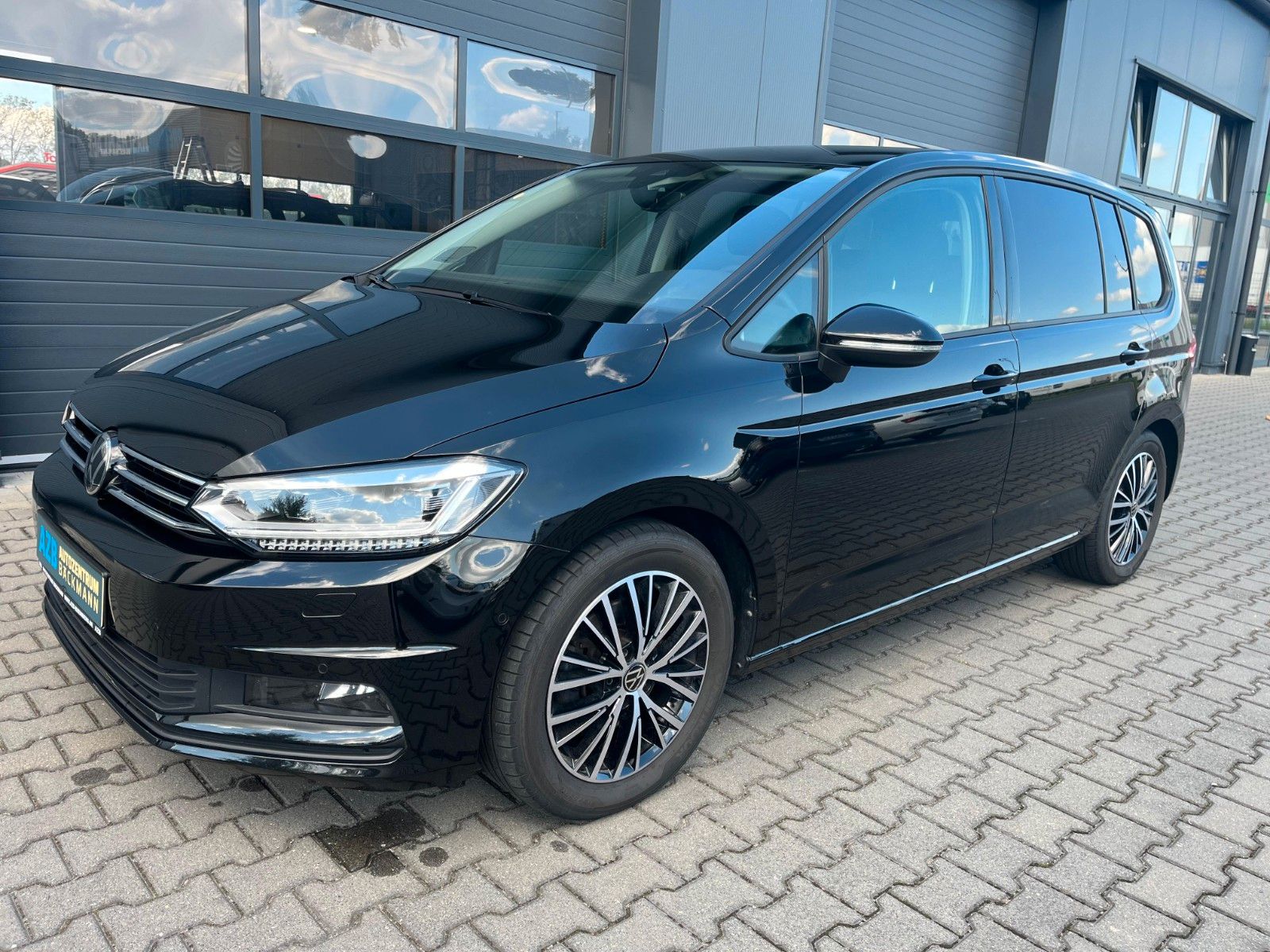 Volkswagen Touran Comfortline DSG 7-SITZE NAVI KAMERA DAB