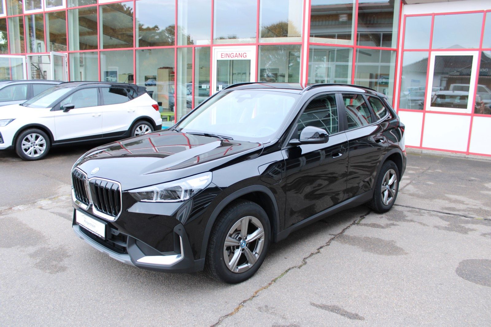 BMW X1 xDrive25e, Leder schwarz, 360°, Harman-Kardon