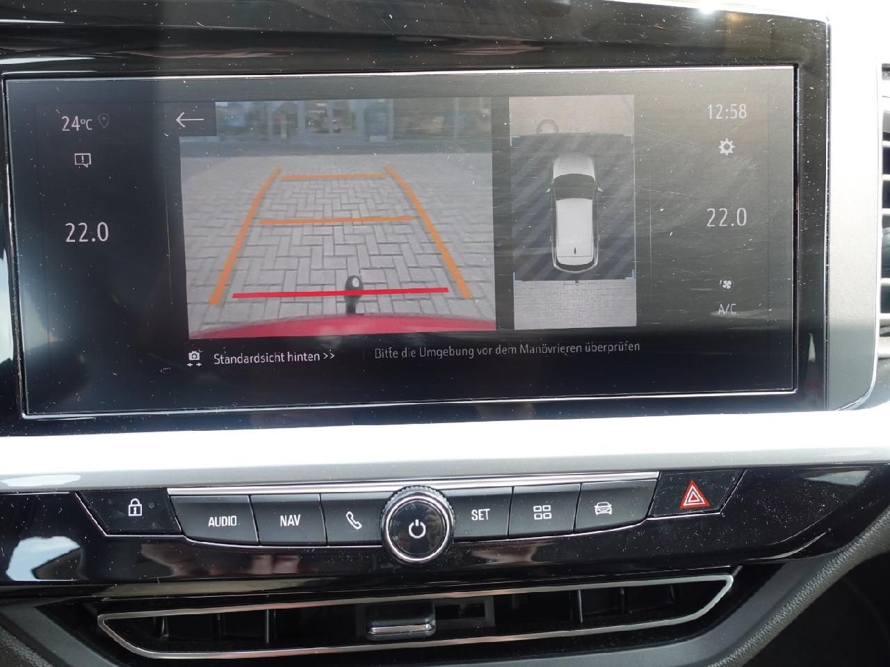 Fahrzeugabbildung Opel Grandland 1,2 Ultimate Automatik