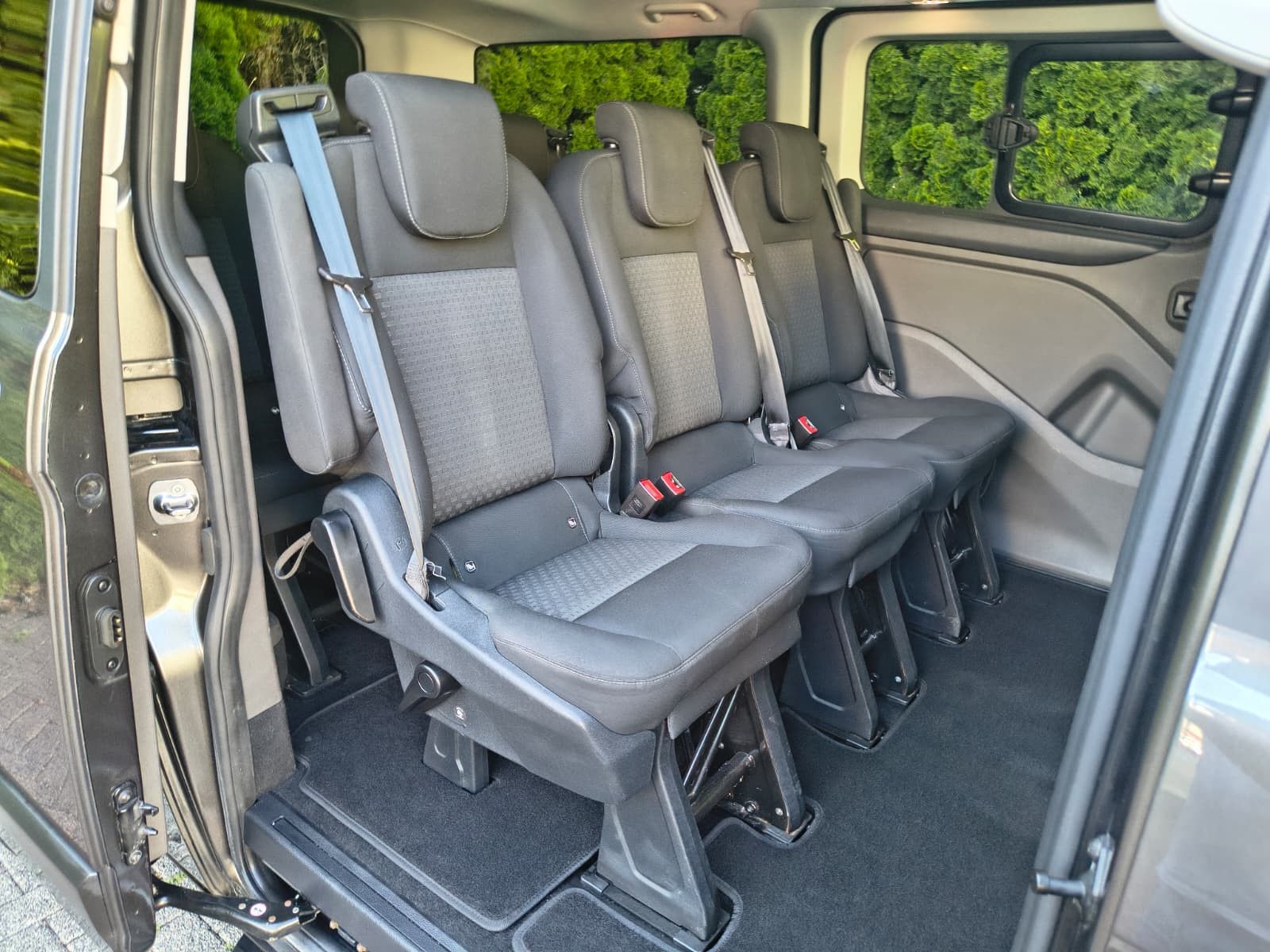 Fahrzeugabbildung Ford Tourneo Custom 320 Aut. L2 BI-XEN+SHZ+CARPLAY+8S