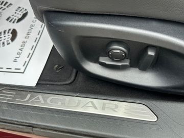 Jaguar XE 20d British Design Edition Automatik AHK – Bild 13