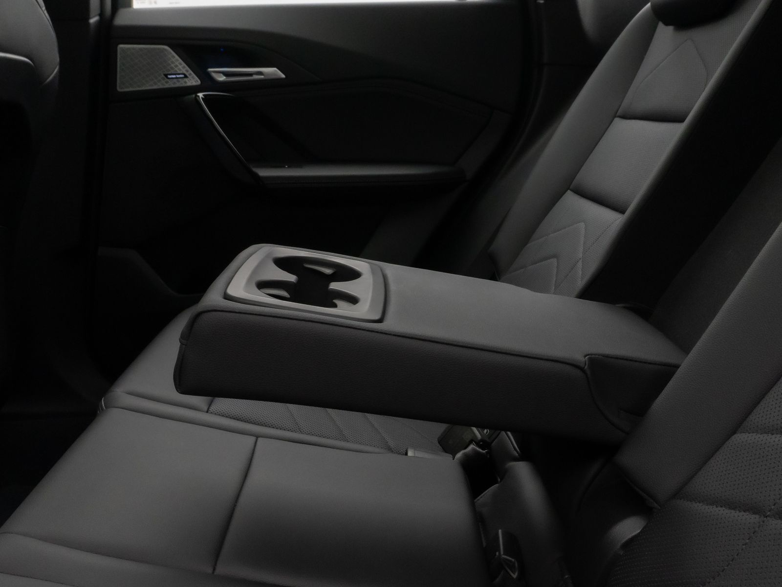 Fahrzeugabbildung BMW X1 sD18i Panorama Kamera DAB H/K Komfort Sport