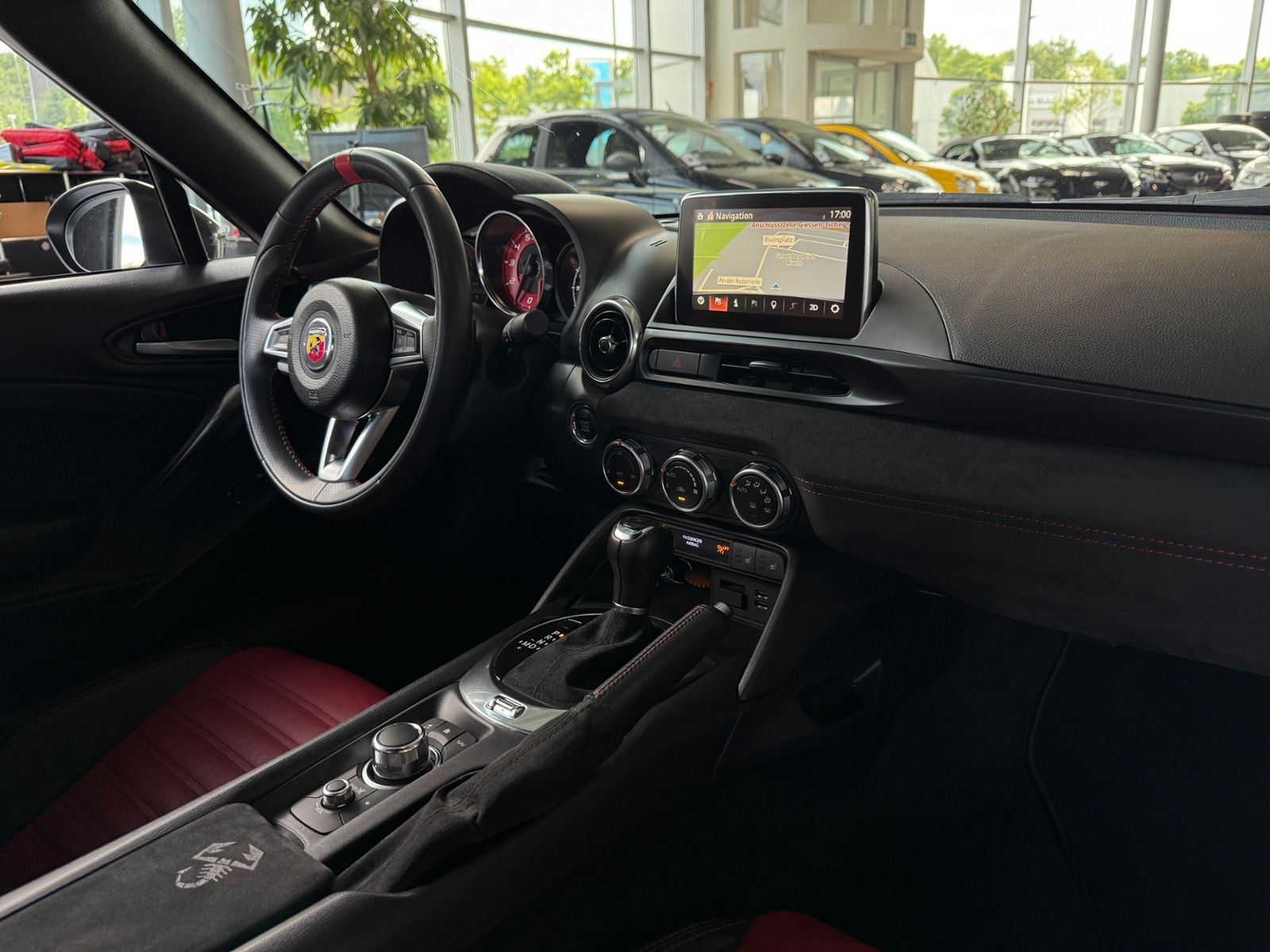 Fahrzeugabbildung Abarth 124 Spider GT HARDTOP LED LEDER