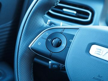 Bild 14 BAIC BJ30 4WD Hybrid Automatik Pano LED ACC