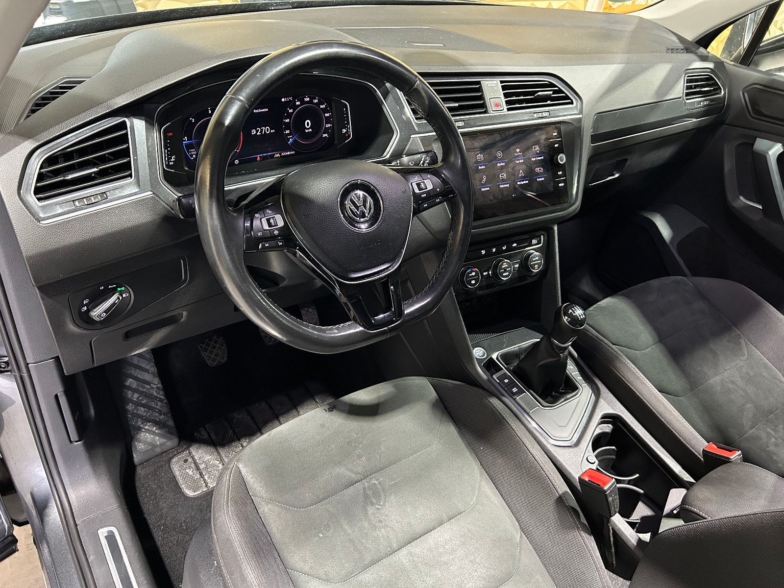 Fahrzeugabbildung Volkswagen Tiguan Highline BMT/PANO/ACC/APPLE/ALCANTARA/KAM