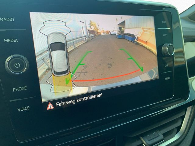 T-Roc 1.5 TSI R-Line LED+KAMERA+AHK+PDC+ERGO