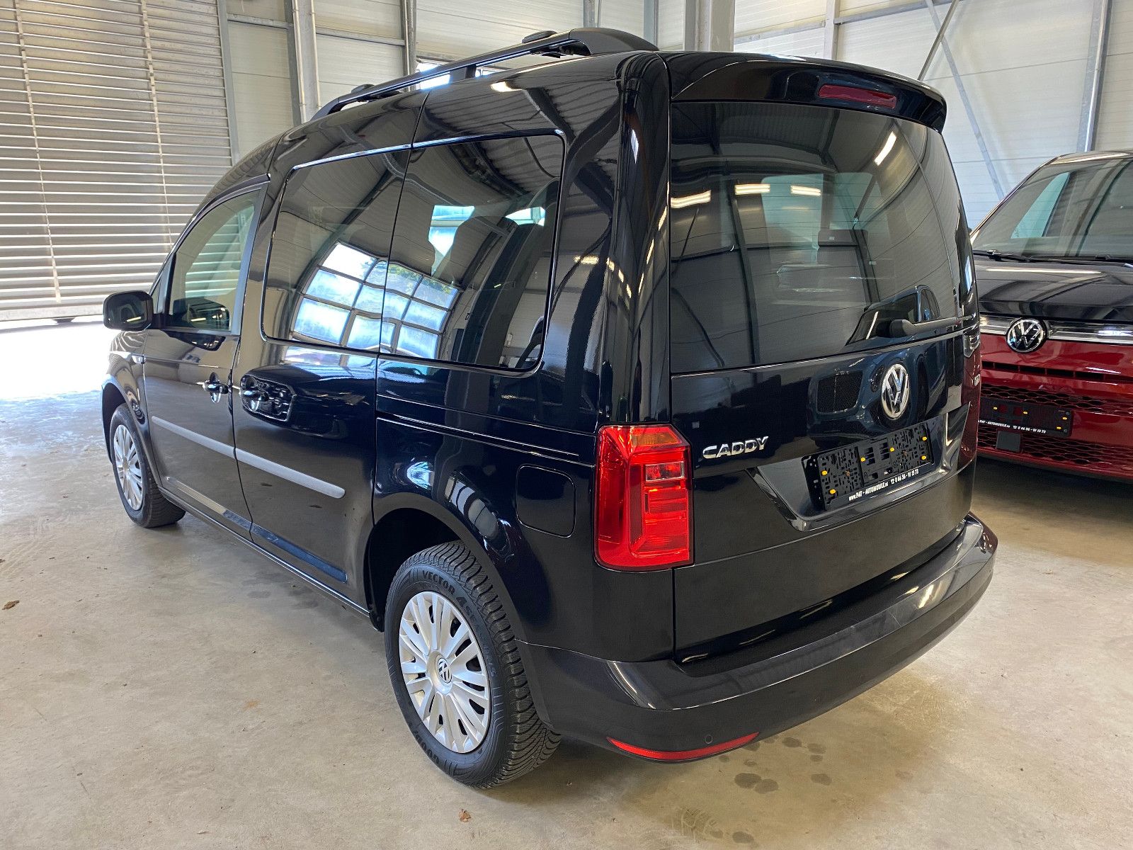 Fahrzeugabbildung Volkswagen Caddy 2.0 TDI Klimaautomatik PDC SHZ Tempomat