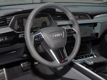 2024 AUDI Q8 E-TRON — фото 6