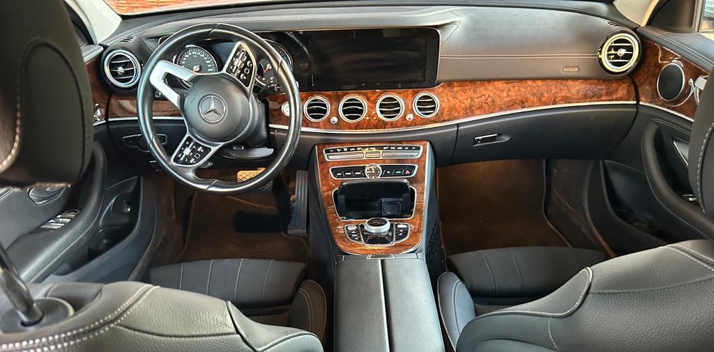 Mercedes-Benz E 200