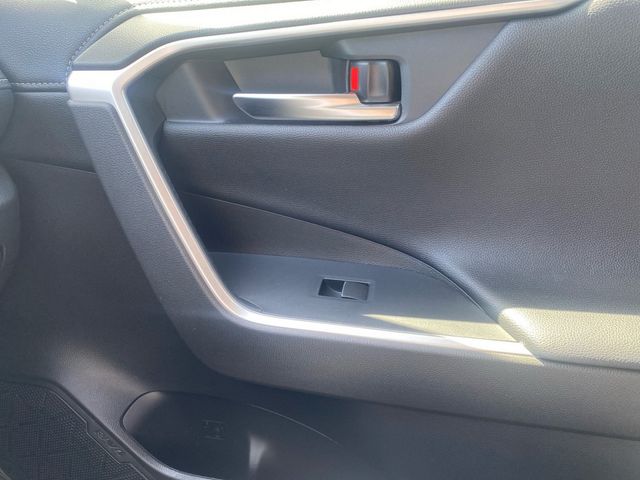 RAV4 2.5 Hybrid 4x4 Lounge NAVI AHK ACC LED 360°