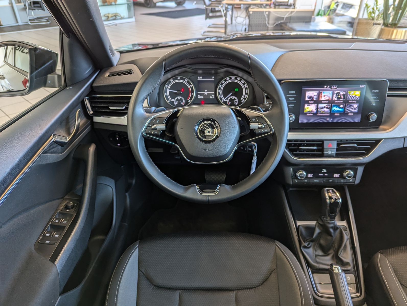 Fahrzeugabbildung SKODA Kamiq 1.0 TSI DSG Tour Cam Pano ACC SMART-LINK