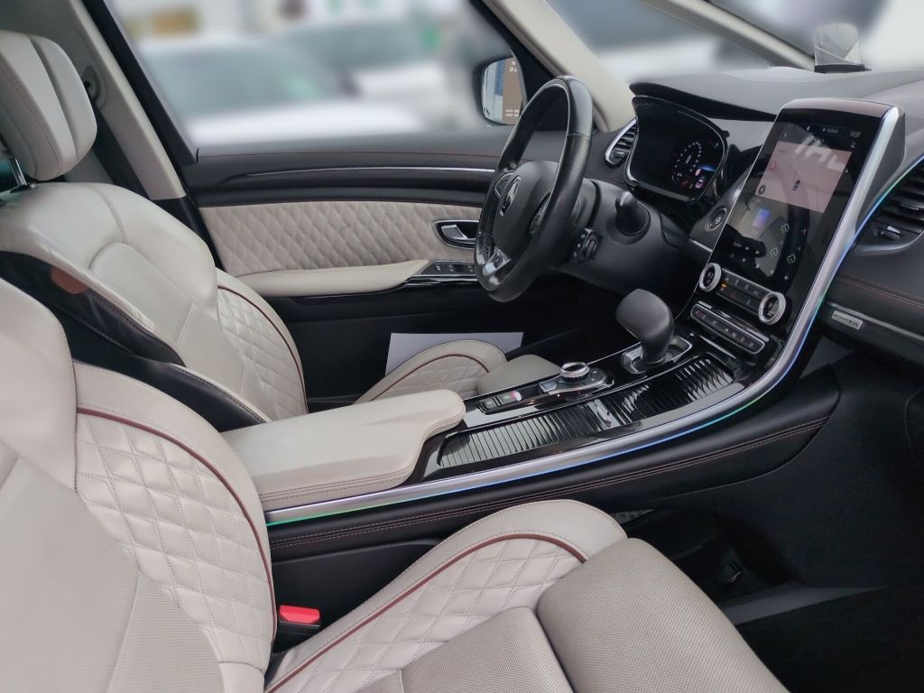 Fahrzeugabbildung Renault Espace BLUE dCi 160 EDC INITIALE PARIS 7-Sitzer