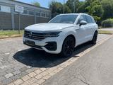 Volkswagen Touareg 3.0 V6 TDI R-Line-Nachtsicht,Luft-HeadUP - VW Touareg Gebrauchtwagen in Hannover