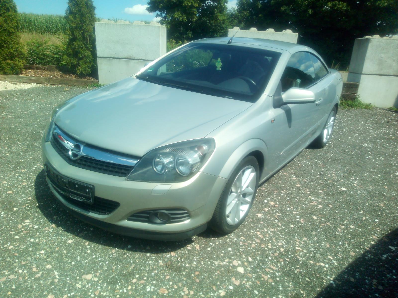 Opel Astra H Twin Top Cosmo Cabrio