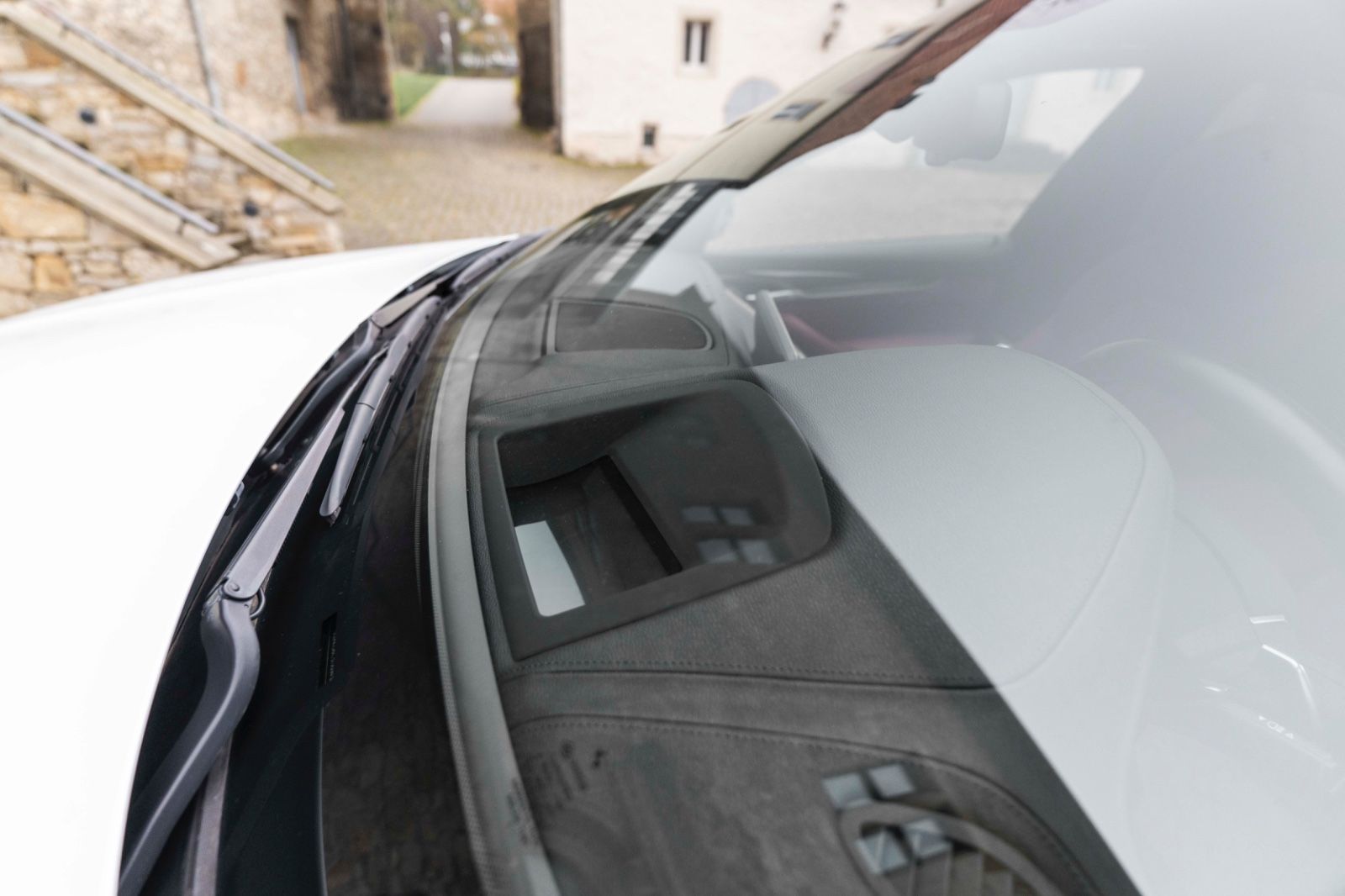 Fahrzeugabbildung BMW X6 xDrive50i M-Sportpaket HUD 360° H&K LED SOFT