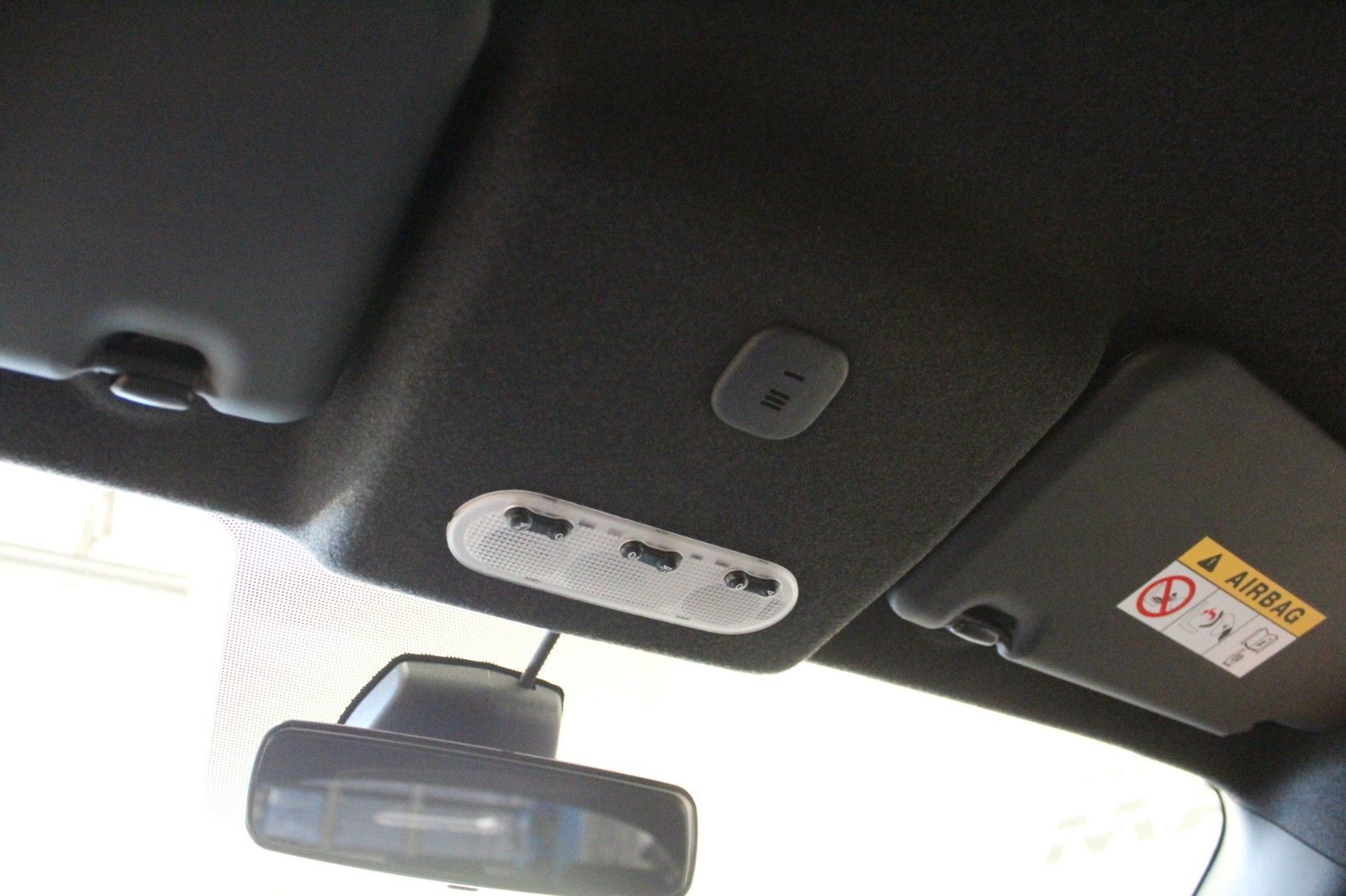 Fahrzeugabbildung Nissan Juke    1.2 DIG-T  N-Connecta 4x2  AHK