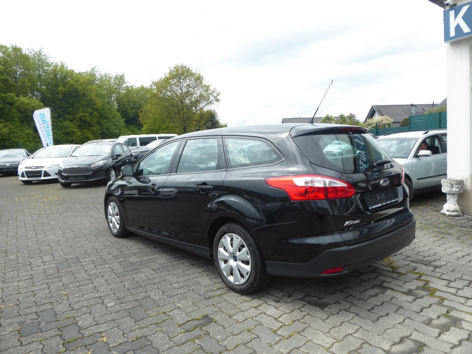 Ford Focus 2011 — photo 9