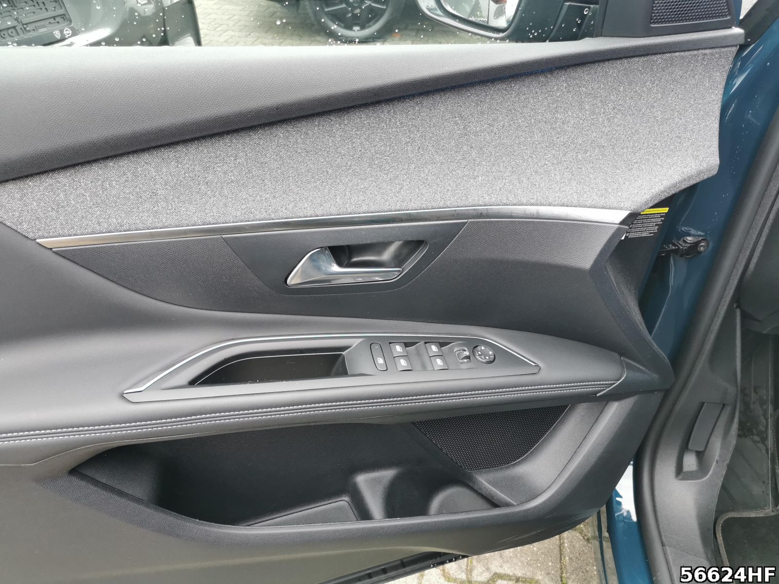 Fahrzeugabbildung Peugeot 3008 Allure Pack*Sitzhzg*Nvi*PDC*LED*