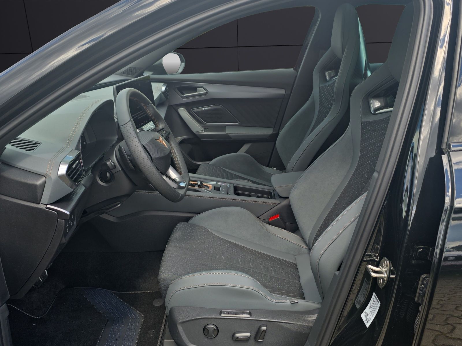 Fahrzeugabbildung CUPRA Formentor VZ5 MATRIX KESSY PANORAMADACH