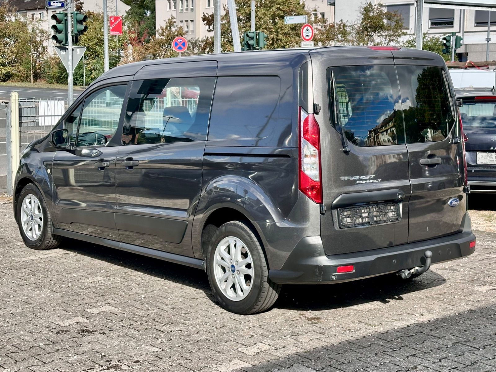 Fahrzeugabbildung Ford TRANSIT CONNECT HALBKASTEN LANG TREND*AUTOM.*