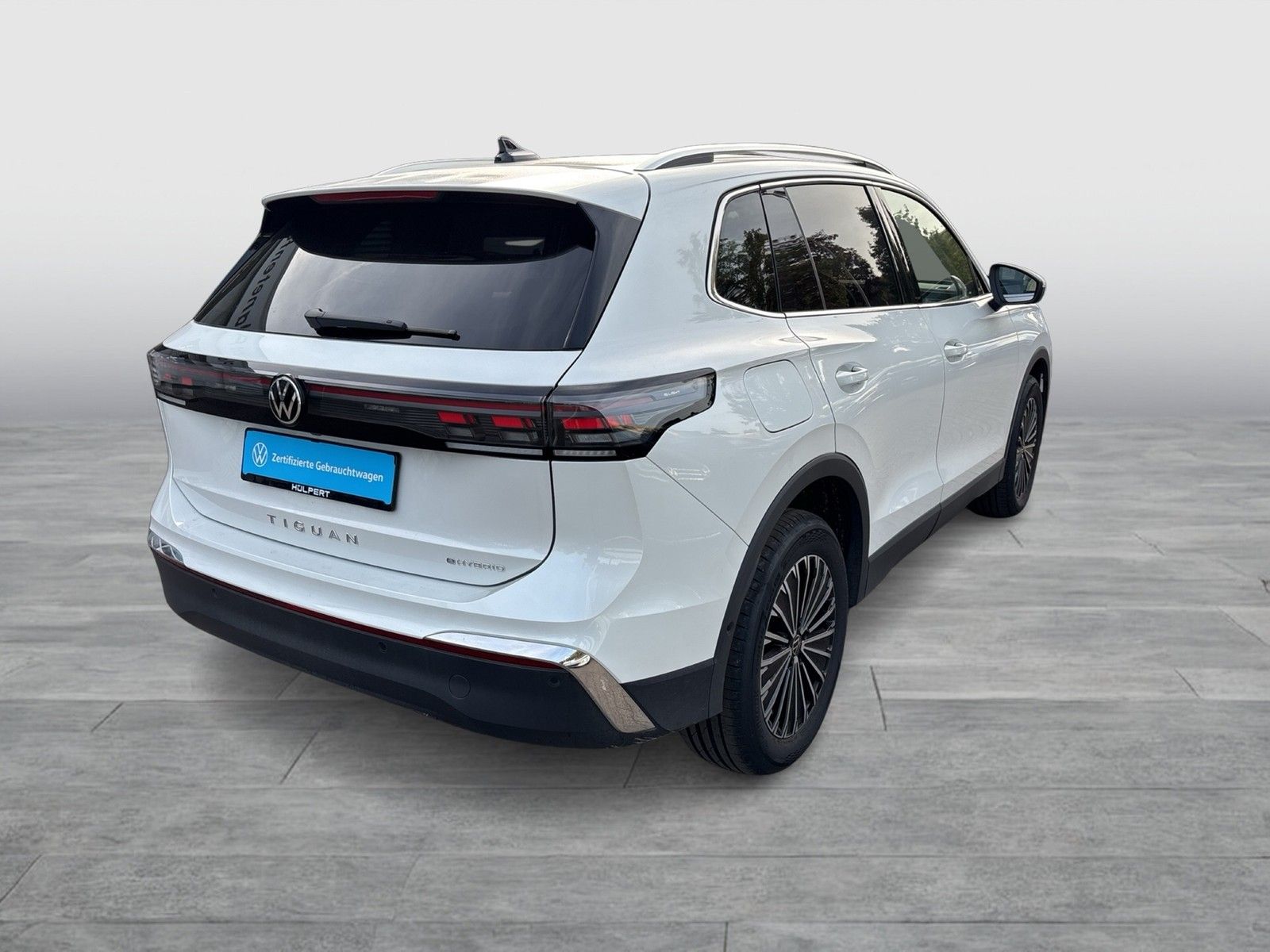 Volkswagen Tiguan 1.5 HYBRID ELEGANCE 360°CAM ACC LM18 NAVI foto 5