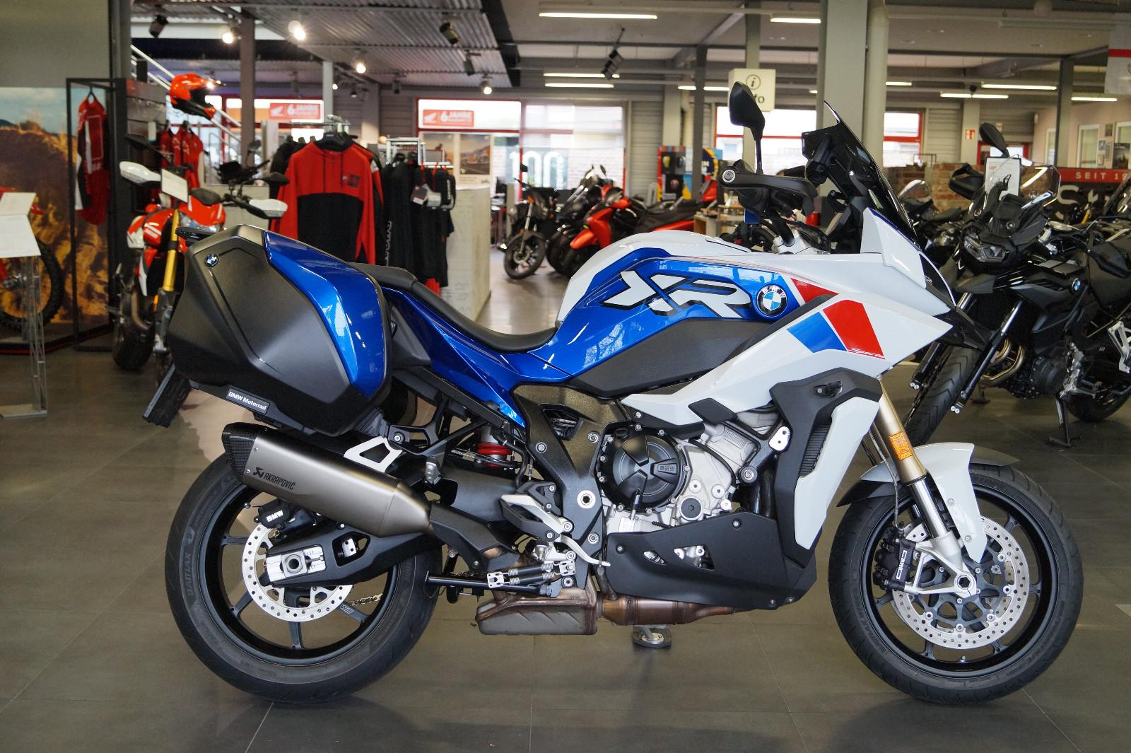 BMW S1000XR +Schmiederäder+Koffer +3 Pakete+4 Extras