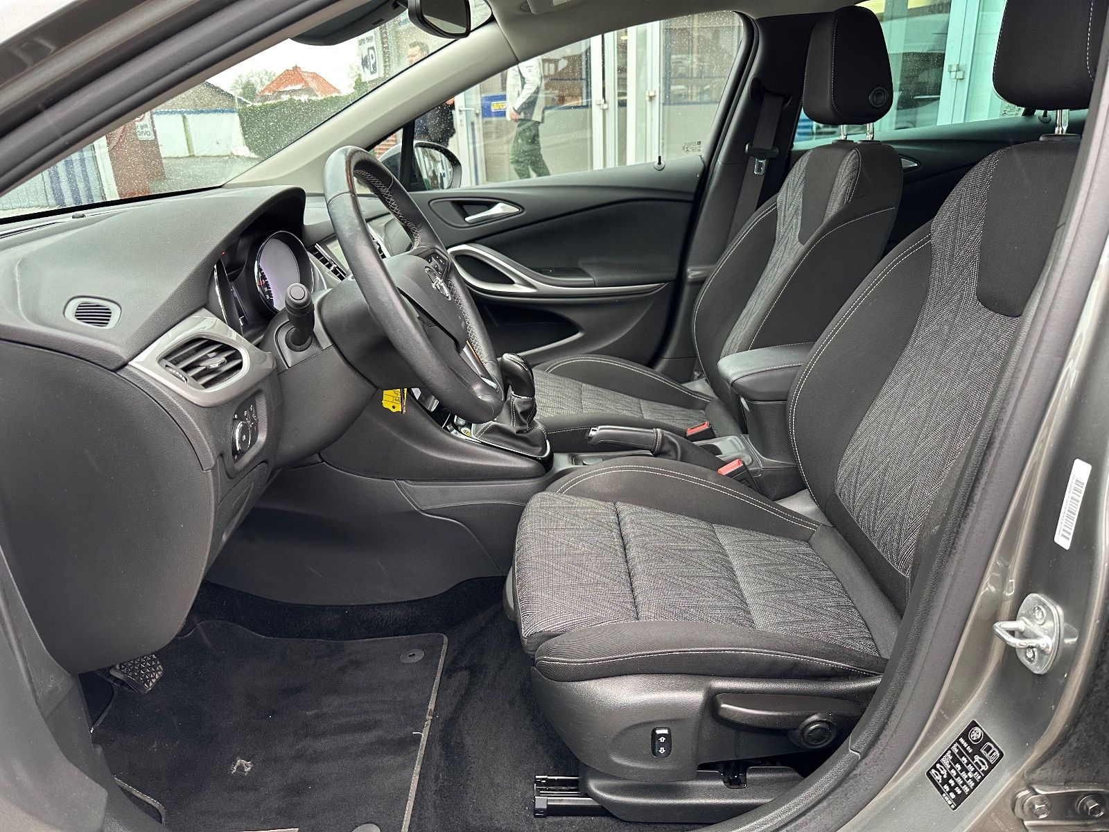 Fahrzeugabbildung Opel Astra ST 1.2 Turbo Opel 2020 LED/GRA/GJR/SHZG