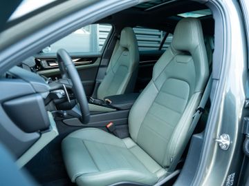 Porsche Panamera - 10