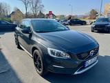 Volvo V60 Cross Country D3 Summum 6-Gang - Volvo V60: Summum