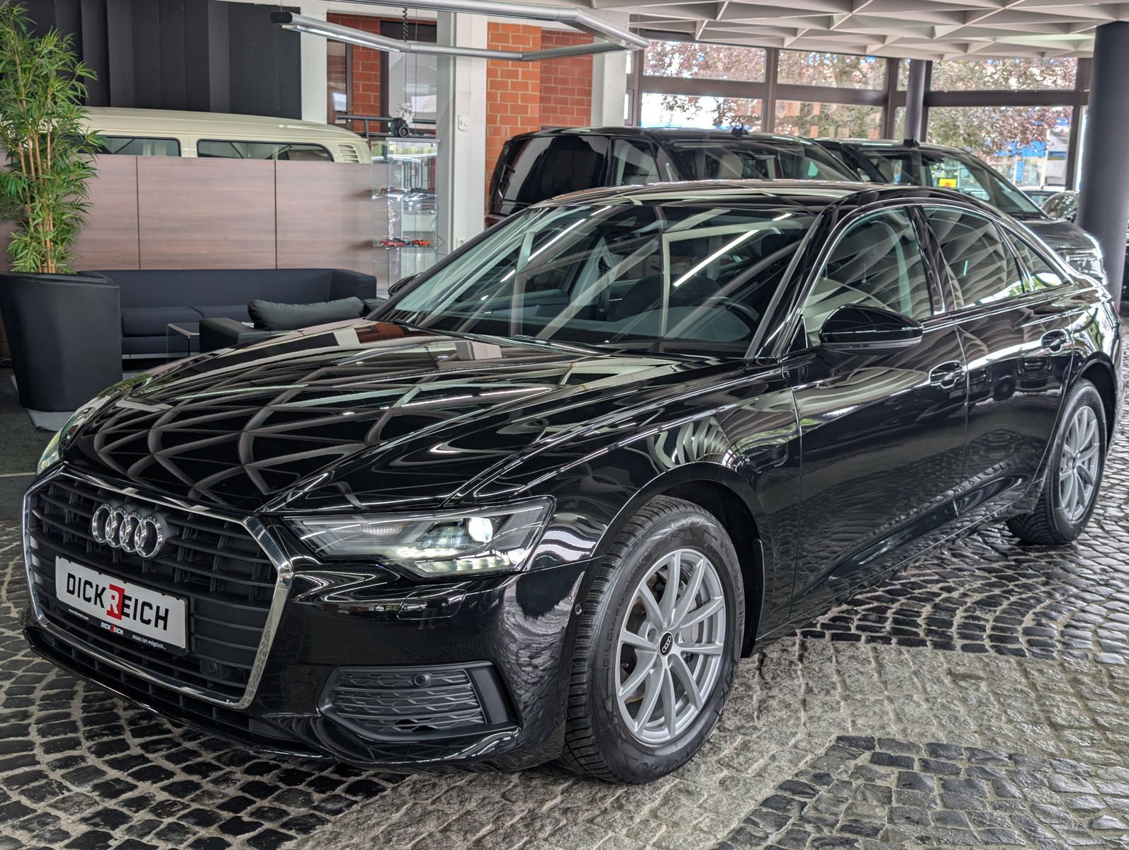 Fahrzeugabbildung Audi A6 Lim 40 TDI S-Tronic MHEV AHK VIRT SHZ KAM LED