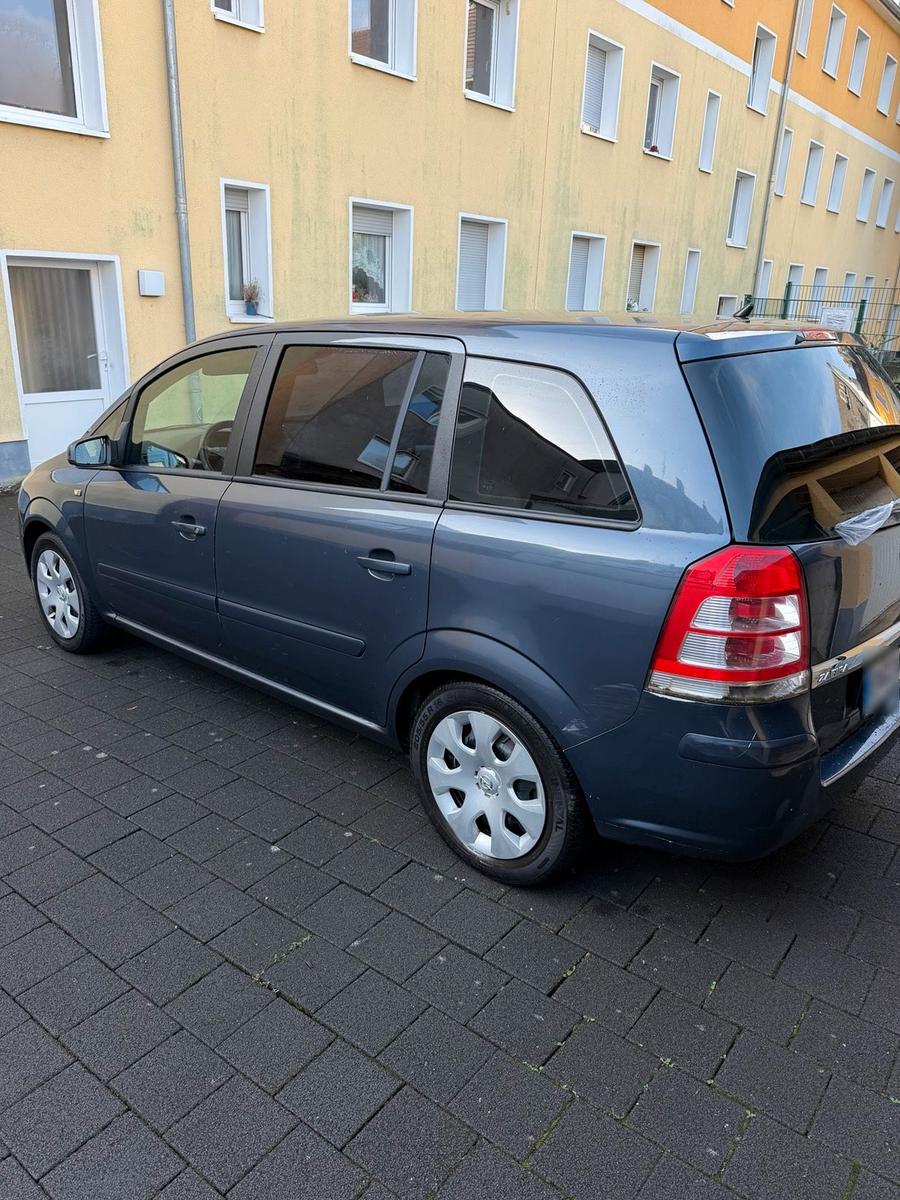 Opel Zafira 2009 — photo 5