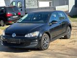 Volkswagen Golf 7 GTI US Model - Volkswagen Golf mit Benzin-Antrieb: Kleinwagen, 7 GTI