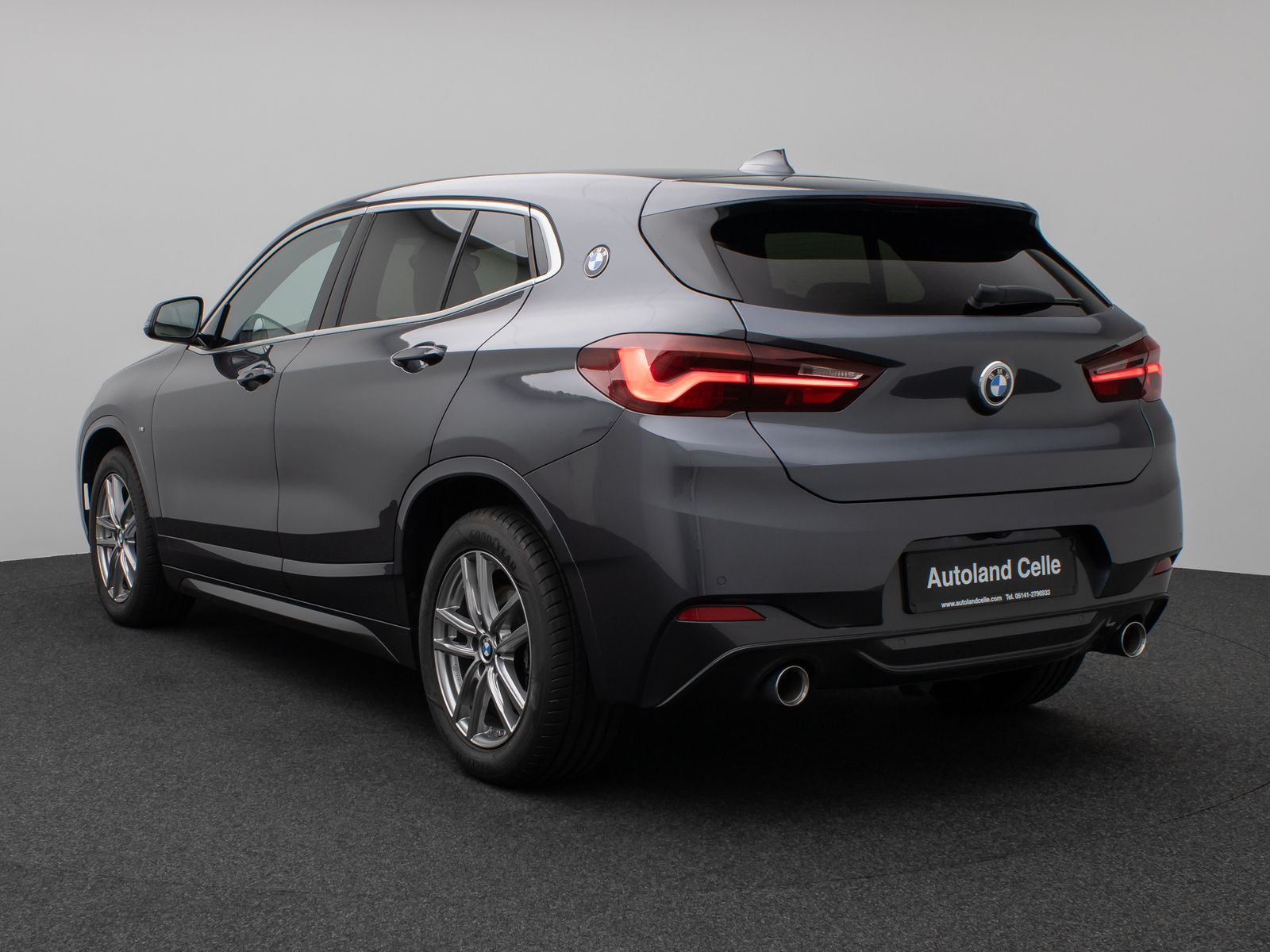 Fahrzeugabbildung BMW X2 xD20d M Sport Panorama Kamera HUD DAB Komfort